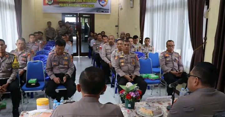 Kapolres Keerom Berikan Arahan Kepada Personel, Menuju Zona Integritas