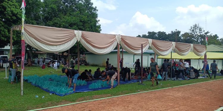 Maknai Idul Adha 1446 H, Kodim 0402/OKI-OI Bagikan 650 Kantong Daging Kurban kepada Warga