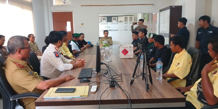 Aksi Galang Dana Berujung Kecewa, PLT Sekda Way Kanan Lukai Perjuangan Perbaikan Jalan oleh FKMP