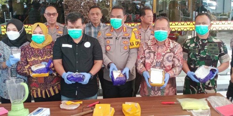 Letkol Arm Roni Hermawan, S.H., M.M Hadiri Pengungkapan Kasus Sekaligus Pemusnahan Narkoba