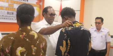 Demi SDM Unggul Bupati Keerom Kirim Pemuda dan Pemudi untuk Berkuliah di Jawa Tengah