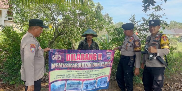 Cegah Kebakaran Hutan dan Lahan Polsek Tumijajar Rutin Lakukan Sosialisasi dan Edukasi Warganya