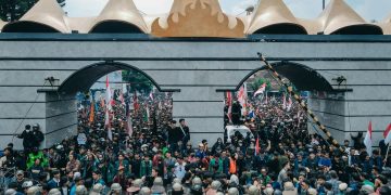 Mati Suri Penegasan Idealisme oleh Perut Kenyang,Demo jadi Tenang