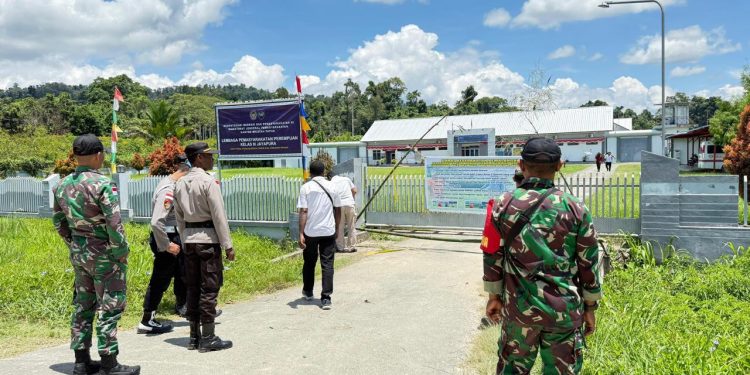 Wujudkan Keerom Aman, POLRI-TNI Laksanakan Patroli Skala Besar