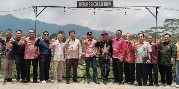 Parosil Mabsus Minta Dukungan Kepada Kementan untuk Pengembangan Pengolahan Kopi di Lambar