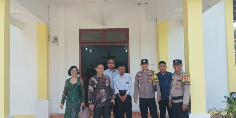 Polsek Tulang Bawang Tengah, Laksanakan Pengamanan Ibadah Gereja Minggu Kasih di Gereja GKSBS Immanuel Kelurahan Panaragan Jaya