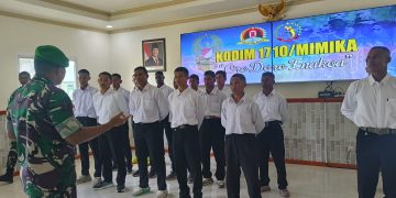 Dandim 1710/Mimika Beri Pengarahan Kepada Pendaftaran Rekrutmen Calon Prajurit TNI AD TA 2025
