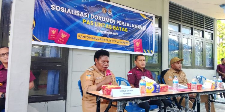 Kadistrik Mannem, Elisabeth Abar Hadiri Sosialisasi Dokumen Perjalanan Pas Lintas Batas