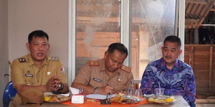 Wabup Nadirsyah Pimpin Rakor Pengelolaan Kebersihan dan Lahan Parkir Pasar Daya Murni