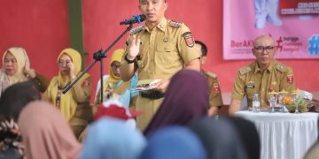 Bagikan 1. 468 Seragam Gratis Siswa SD, SMP, Parosil Paparkan Rencana Program Beasiswa untuk Masyarakat Tak Mampu