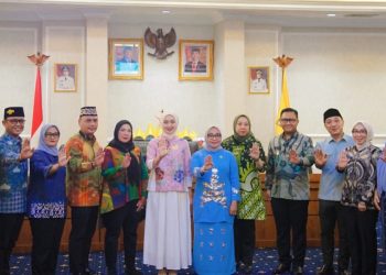 Bupati Way Kanan hadiri Penandatanganan Komitmen Pengarusutamaan Gender dan Perlindungan Anak