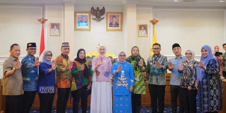 Bupati Way Kanan hadiri Penandatanganan Komitmen Pengarusutamaan Gender dan Perlindungan Anak