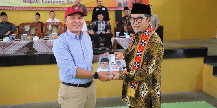 Parosil Sebut Tidak Ada Lagi Alasan Anak di Lampung Barat Tidak Mengeyam Pendidikan