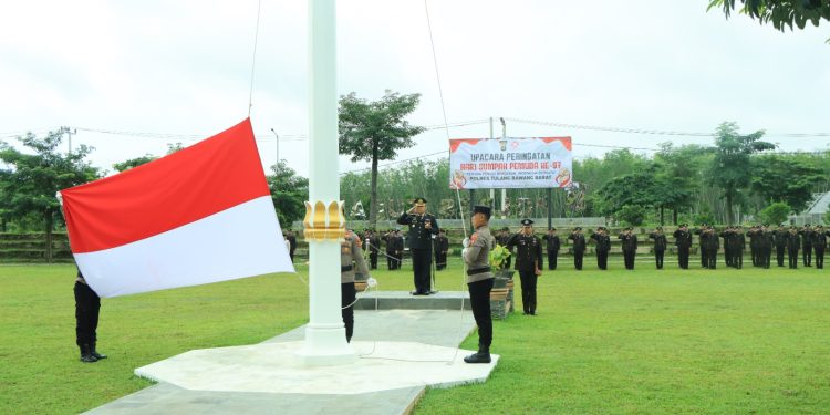 Kapolres Tubaba, AKBP Sendi Antoni Pimpin Langsung Upacara Kenaikan Bendera Peringati Hari Sumpah Pemuda ke 97