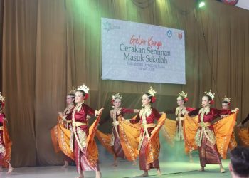 Parosil Mabsus Minta Jebolan Program Beasiswa Seni Budaya Jadi Penggerak Pelestarian Seni Budaya Khas Lambar
