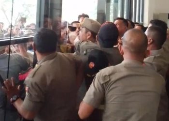 Sengketa Lahan Memanas! Warga Ogan Ilir Kepung Kantor Bupati, Tagih Janji HGU!