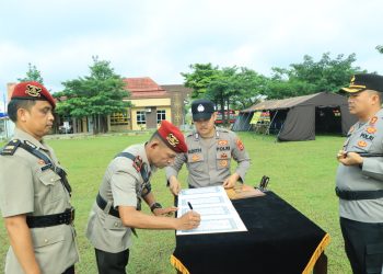 Kapolres Tulang Bawang Barat Pimpin Pelantikan Jabatan Kabagren dan Sertijab Kasatreskrim