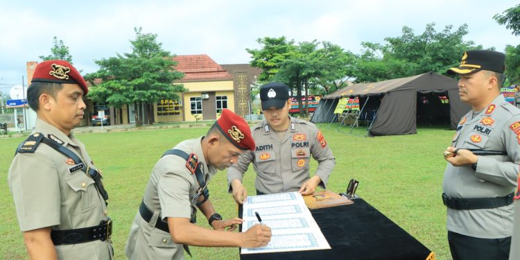 Kapolres Tulang Bawang Barat Pimpin Pelantikan Jabatan Kabagren dan Sertijab Kasatreskrim
