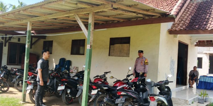 Polsek Gunung Agung Laksanakan Pengamanan Ibadah Gereja Minggu Kasih