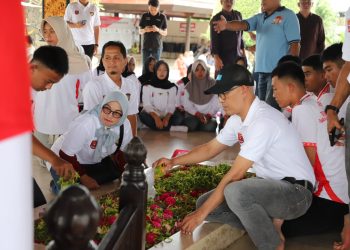 Ziarah Makam Bung Karno, Paskibraka Lampung Barat Ajak Insan Muda Kobarkan Api Perjuangan Sang Proklamator