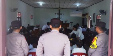 Polsek Tulang Bawang Tengah, Laksanakan Pengamanan Ibadah Gereja Minggu Kasih di Gereja GITJ Tiyuh Tirta Makmur