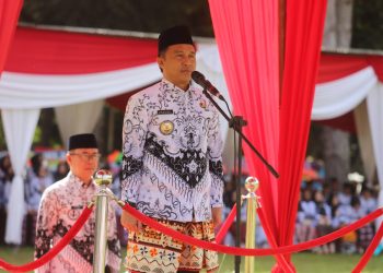 Budaya, Apresiasi, dan Pesan Moral Warnai Hari Guru Nasional 2025 di Lampung Barat