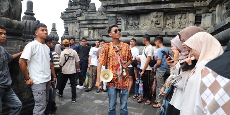 Jalankan Program Pusat BPIP, Paskibraka Lampung Barat Bertolak ke Candi Prambanan