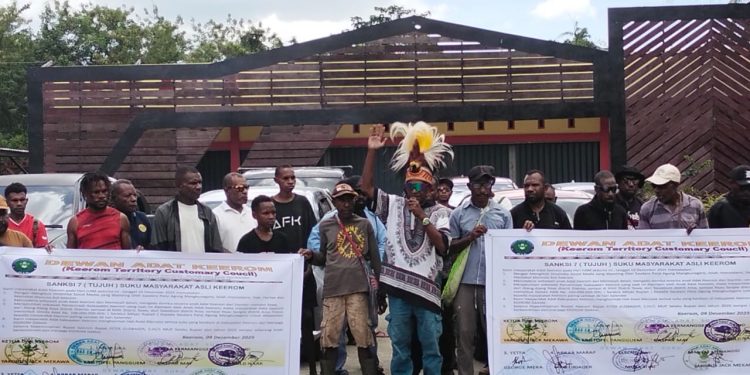 Jack Mekawa Bersama Tujuh Wilayah Adat Dewan Distrik dan Pemuda Deklarasi Keerom Zona Damai