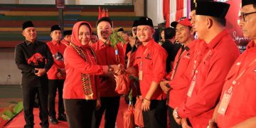 Parosil Mabsus Ingatkan Kader PDIP Lampung Barat Turun dan Berbuat Untuk Masyarakat