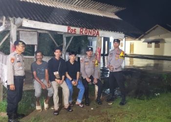 Personil Polsek Tulang Bawang Tengah, Gelar Patroli Siskamling Dinihari Guna Cegah Gangguan Kamtibmas