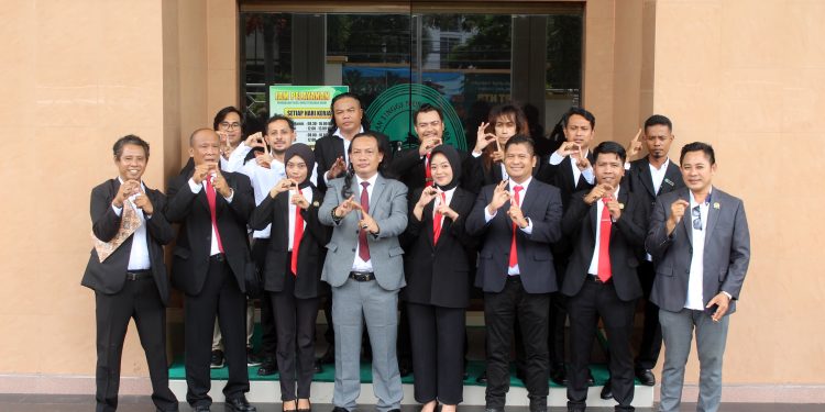 Awal Penerapan KUHP dan KUHAP Baru, Advokat Persadin NTB Diambil Sumpahnya