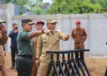 Bupati Parosil Tinjau Pembangunan Gerai Koperasi Desa Merah Putih di Sumber Jaya dan Air Hitam