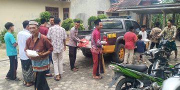 Polsek Lambu Kibang Gelar Jumat Berkah, Tebar Kepedulian Lewat 50 Paket Makanan