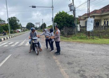 Sat Binmas Polres Tubaba bersama KBPP Polri Gelar Kegiatan Sahabat Binmas “Jumat Berkah Berbagi”