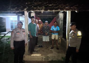 Personil Polsek Tulang Bawang Tengah, Gelar Patroli Siskamling Guna Cegah Gangguan Kamtibmas