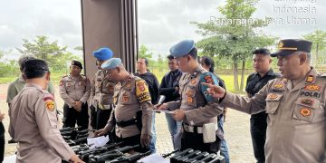 Cegah Penyalahgunaan Senpi, Wakapolres Tubaba Cek dan Riksa Langsung Senpi Dinas Inventaris