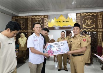 Bupati Lampung Barat Serahkan Bantuan Pesta Sekura Cakak Buah, Minta Jaga Marwah Budaya Sekura
