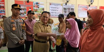 Bupati Lampung Barat Luncurkan Bantuan Pangan untuk 575 Warga