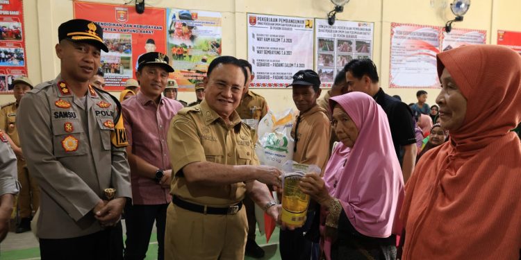 Bupati Lampung Barat Luncurkan Bantuan Pangan untuk 575 Warga