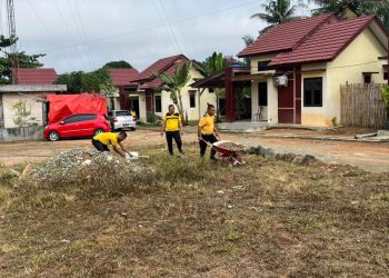 Semangat Bhinneka Tunggal Ika, Polsek Banjar Agung Gelar Kerja Bakti