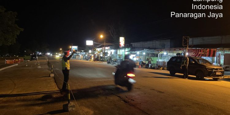 Sat Lantas Polres Tubaba Laksanakan Patroli Blue Light untuk Ciptakan Rasa Aman di Malam Hari