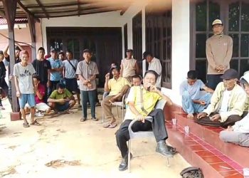 Merusak Infrastruktur Jalan, Kendaraan Angkutan Batu Milik CV di Blokade 100 Warga dari Beberapa Desa