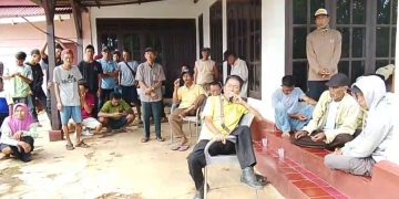 Merusak Infrastruktur Jalan, Kendaraan Angkutan Batu Milik CV di Blokade 100 Warga dari Beberapa Desa