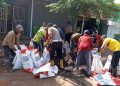 Rayakan Hari Buruh, Polsek Dente Teladas “Rayakan Hari Buruh, Polsek Dente Teladas “Serbu” Jalan Rusak Bersama Ratusan Warga