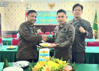 Kejari Padang Panjang Gelar Upacara HUT PERSAJA ke 75, dalam Mengawal Kedaulatan